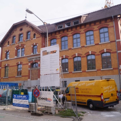 Das Bild zeigt das Kinder- und Familienzentrum in Neckarweihingen während des Umbaus.