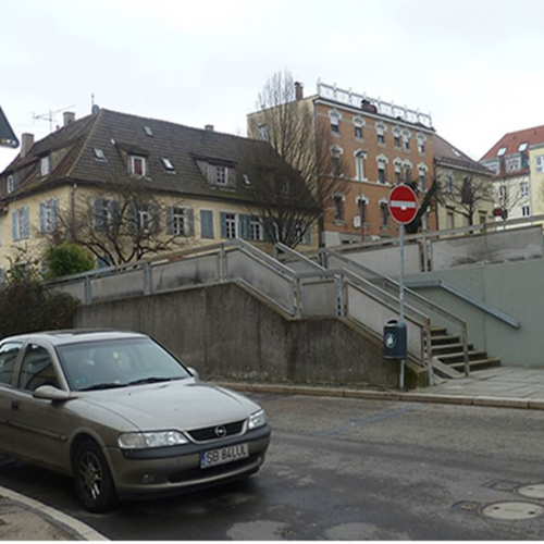 Das Foto zeigt den damaligen Zustand der Charlottenstraße.