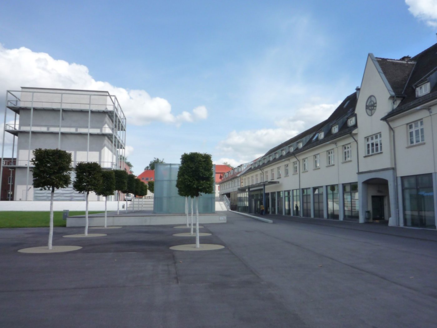 Das Foto zeigt den Akademiehof nach dem Umbau.